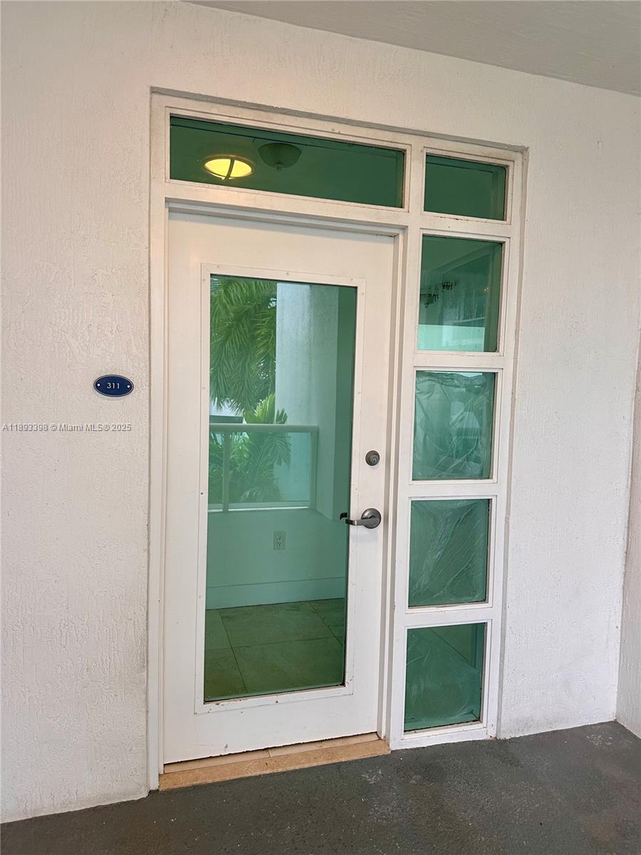 7918 Harbor Is Dr #311 North Bay Village, FL 33141