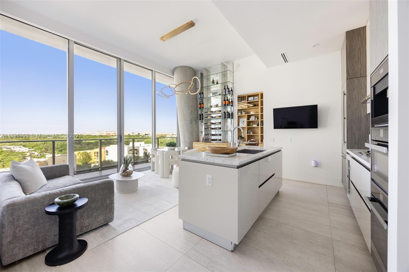 2669 S Bayshore Dr #804N