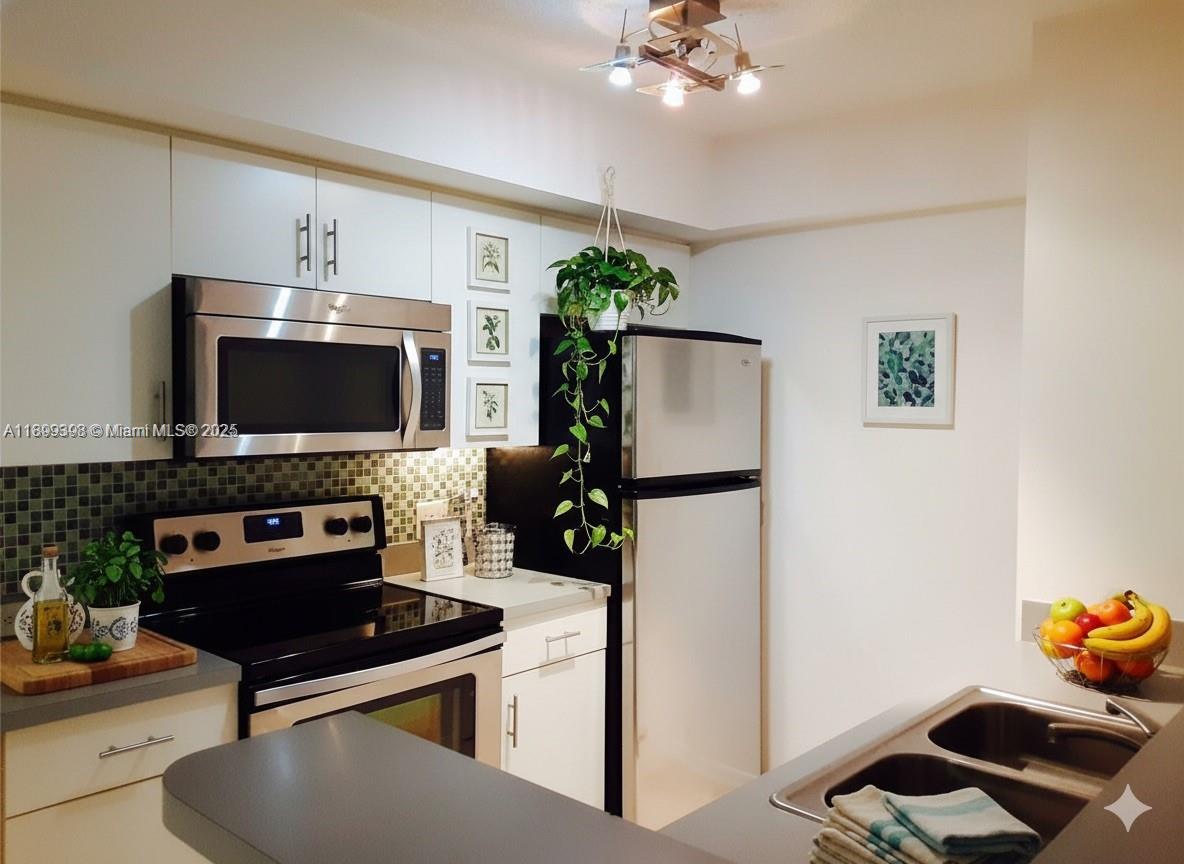 620 SW 111th Ave #104