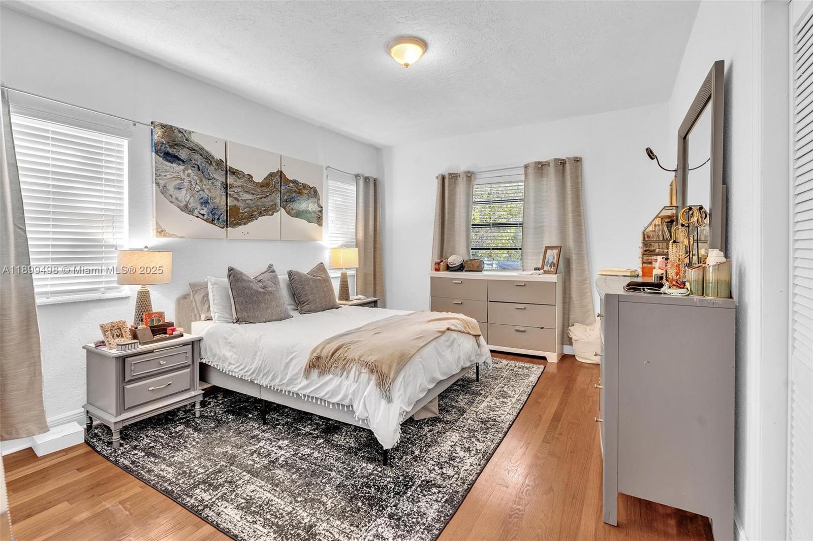 836 W 40th St Miami Beach, FL 33140