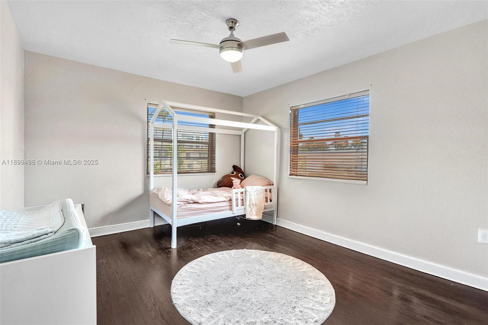 836 W 40th St Miami Beach, FL 33140