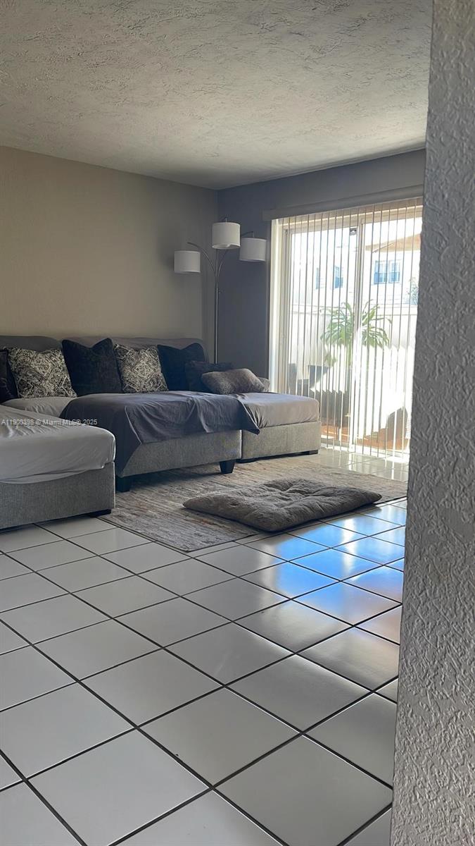 4515 SW 68th Ct Cir #1