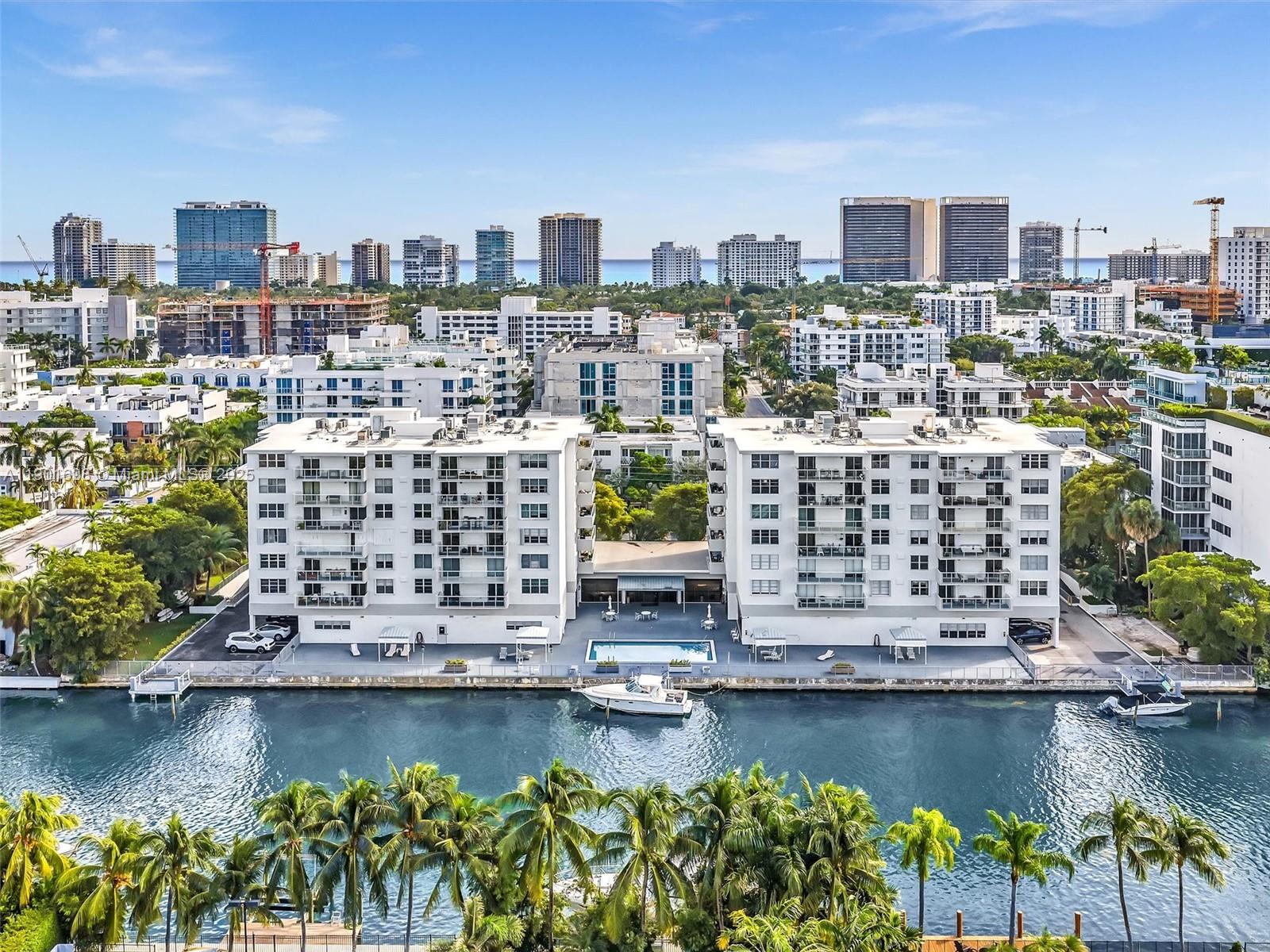 10000 W Bay Hbr Dr #201