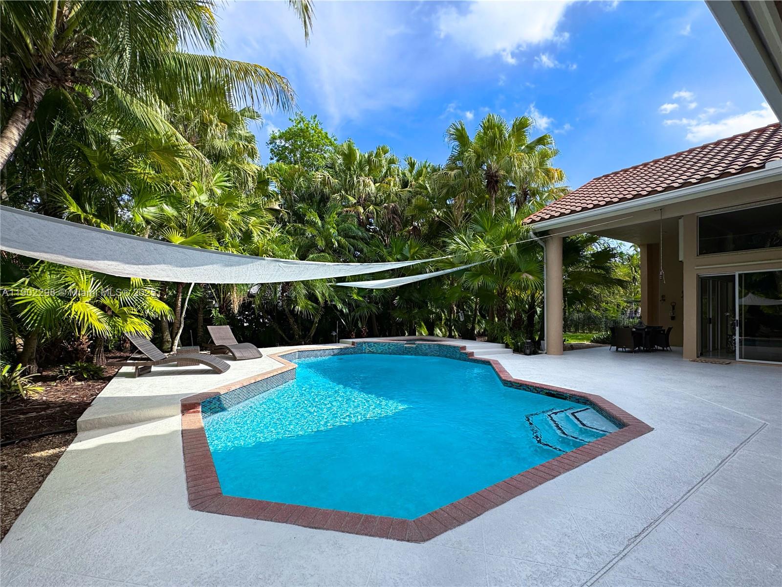 375 Sabal Way Weston, FL 33326