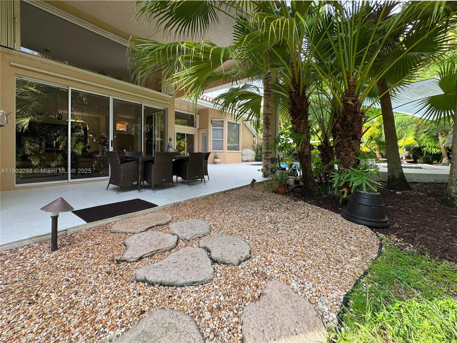 375 Sabal Way Weston, FL 33326