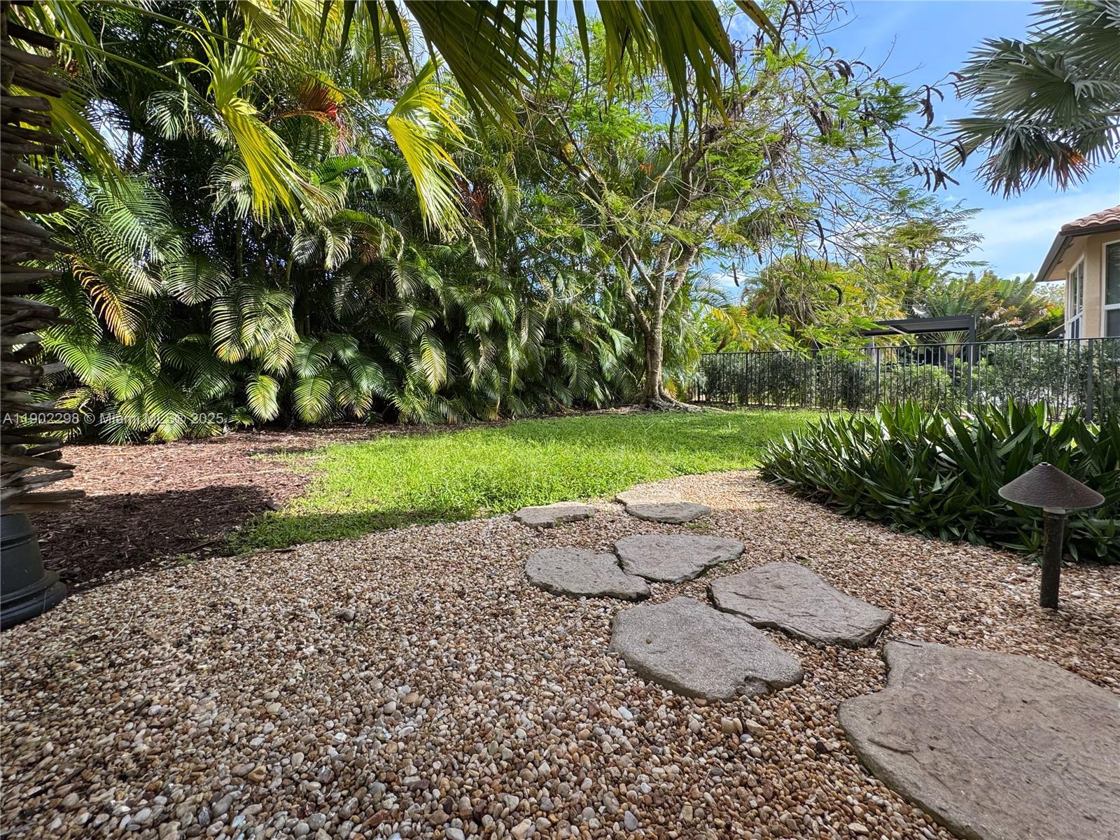 375 Sabal Way Weston, FL 33326