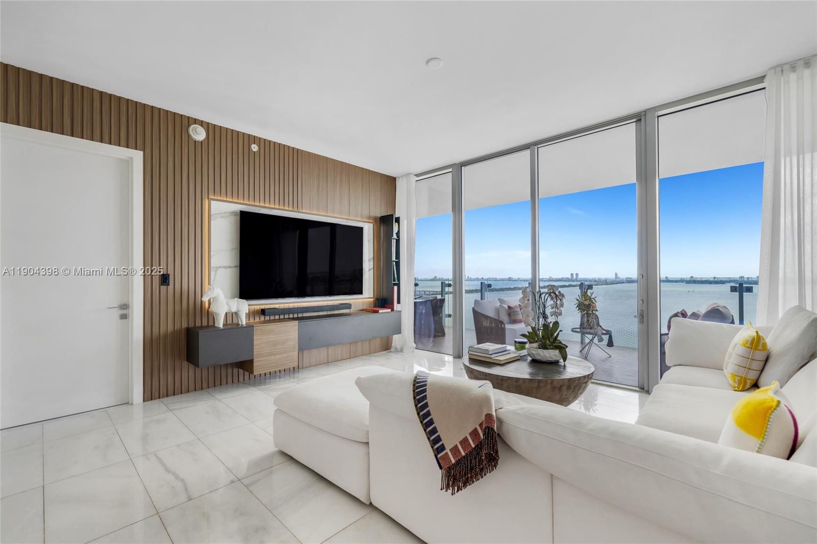 700 NE 26th Ter #2202 Miami, FL 33137