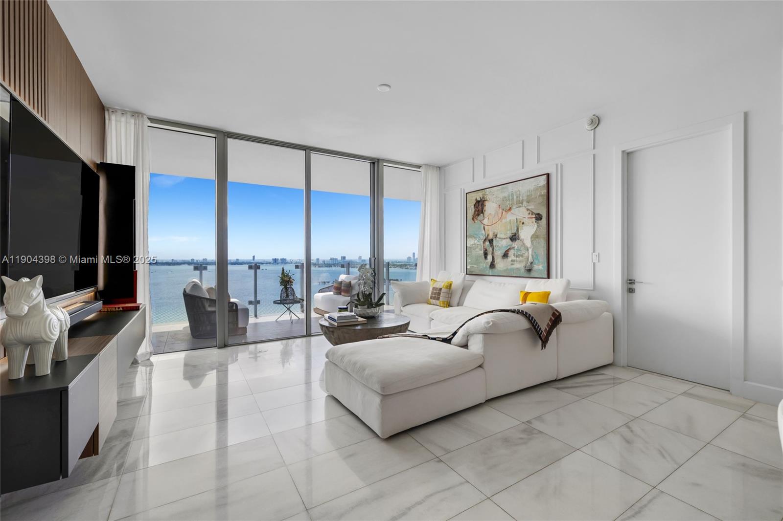 700 NE 26th Ter #2202 Miami, FL 33137