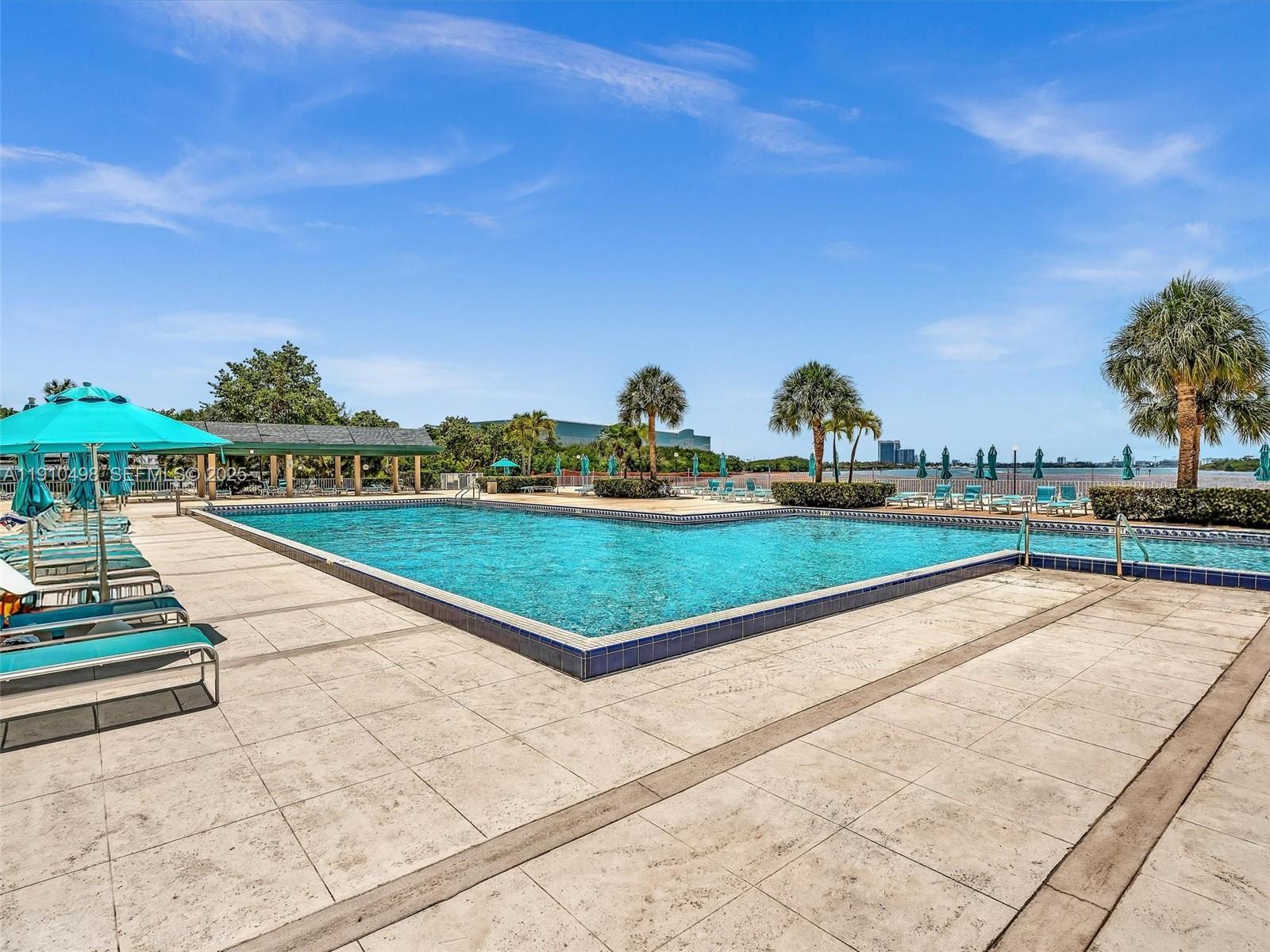 image Arlen House Condo19