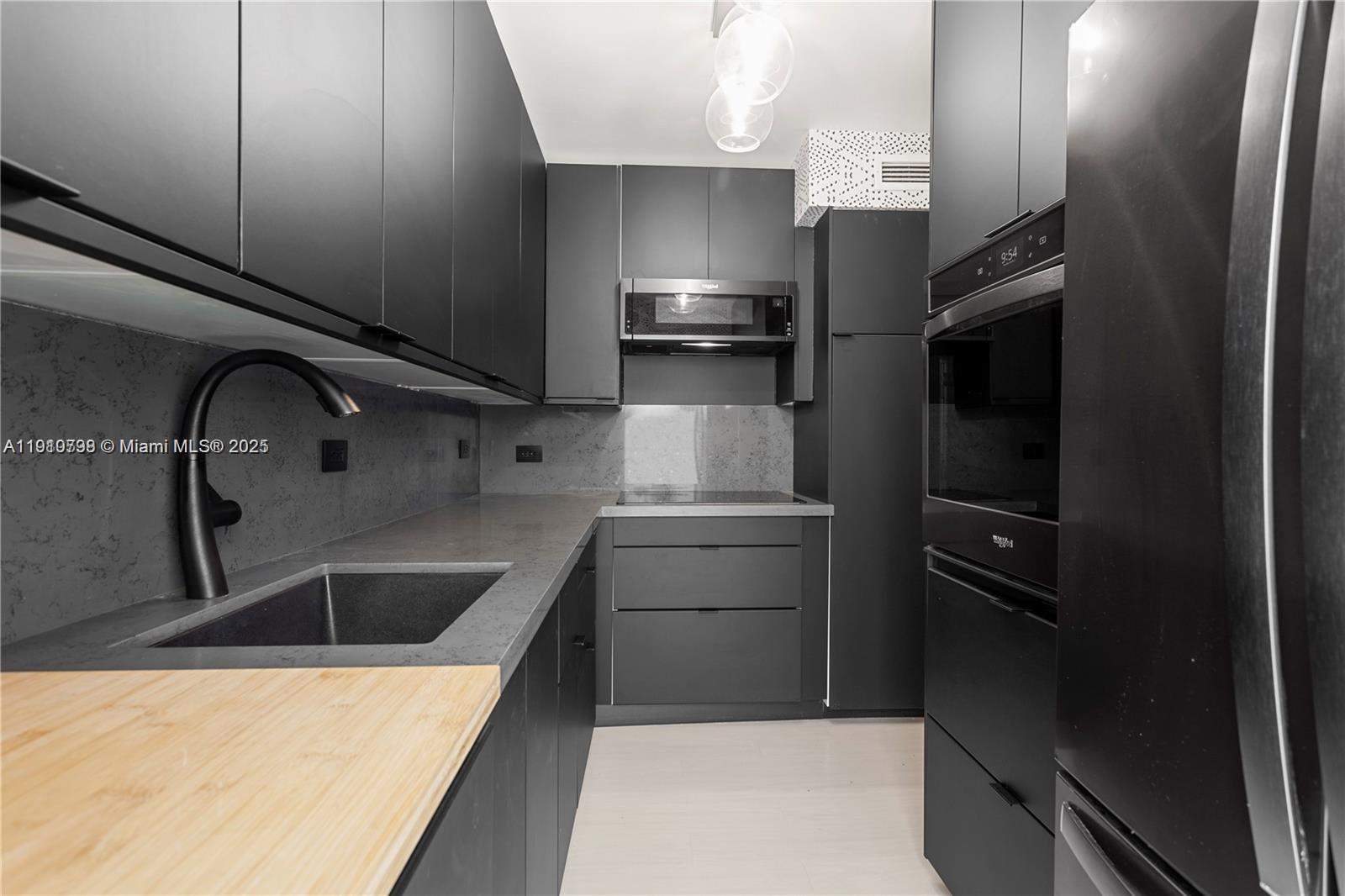 3 Island Ave #7E Miami Beach, FL 33139