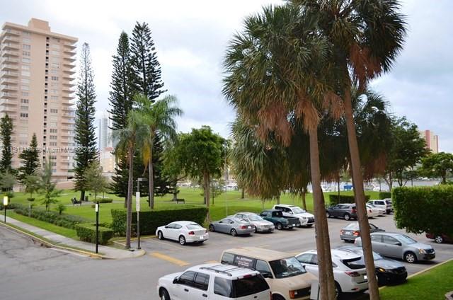 image Winston Towers 70017