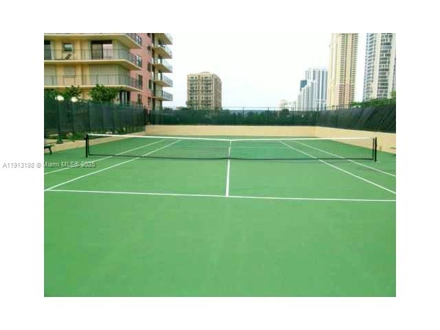 image Winston Towers 70022