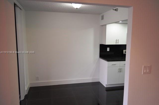 image Winston Towers 7005