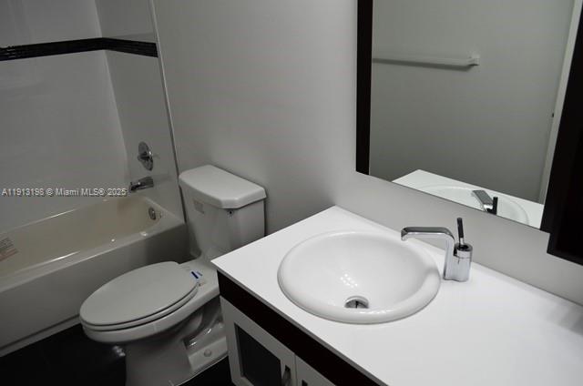 image Winston Towers 7008