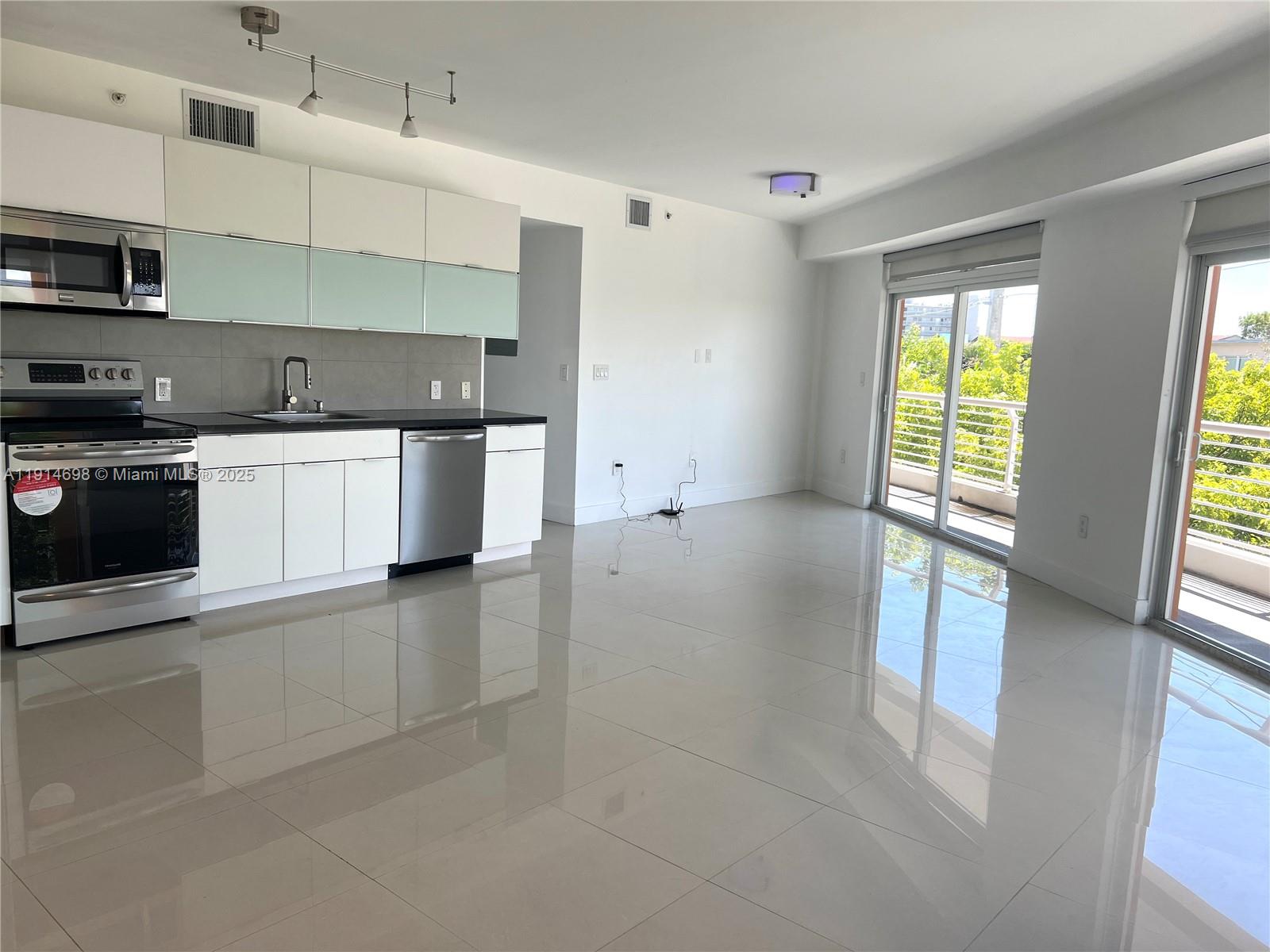 7700 Tatum Waterway Dr #301