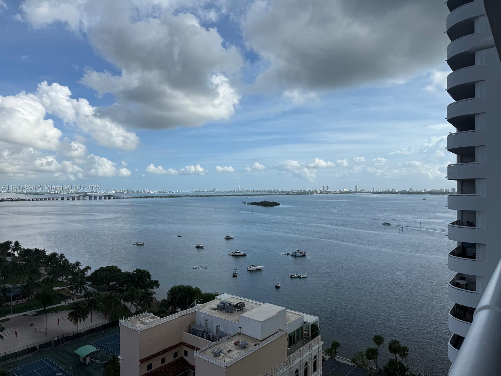 1717 N Bayshore Dr #A-2147