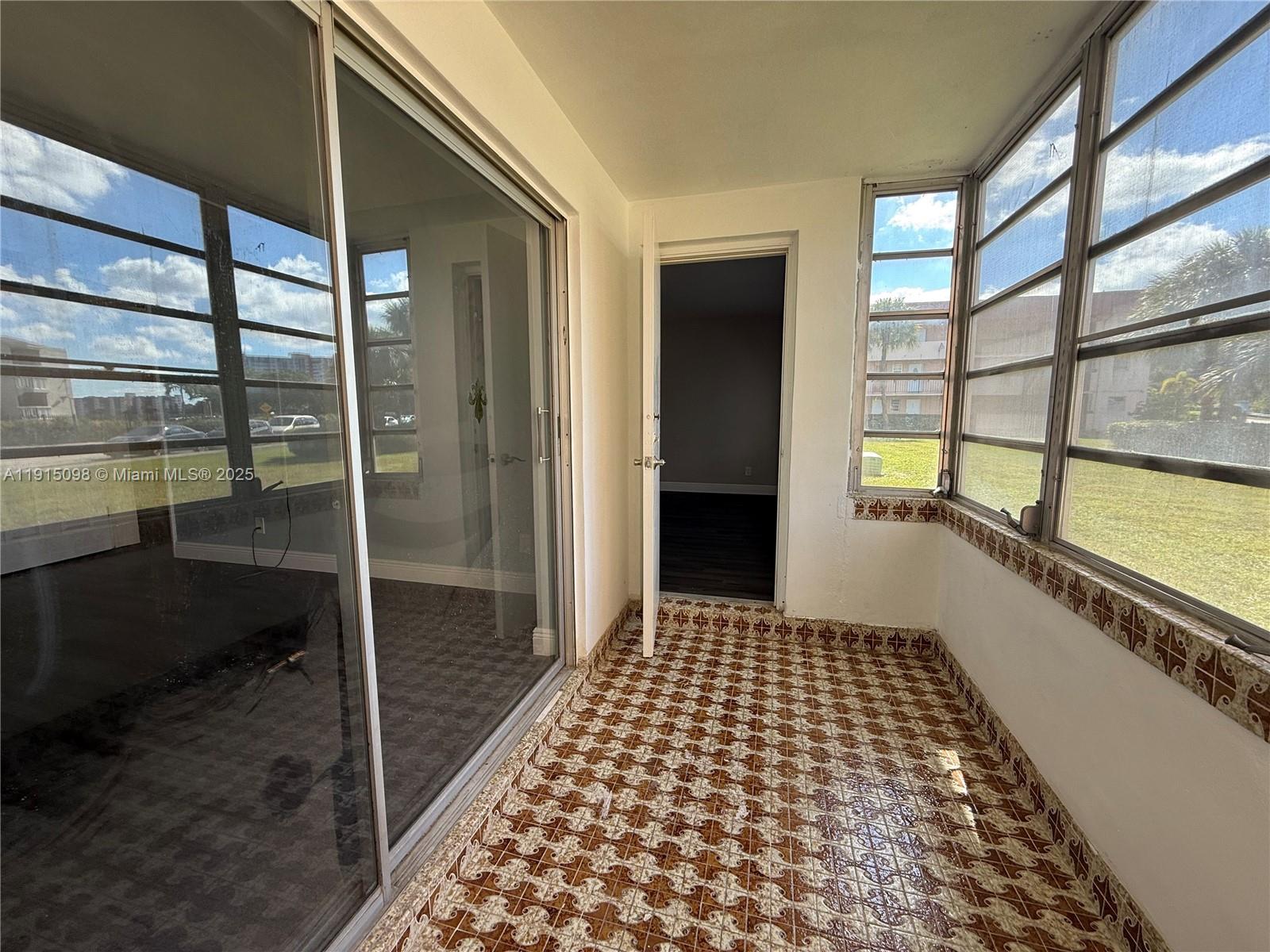 19001 NE 14th Ave #144 Miami, FL 33179