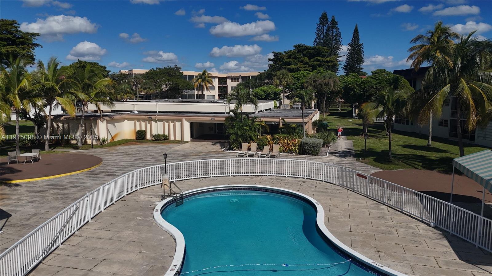 19001 NE 14th Ave #144 Miami, FL 33179