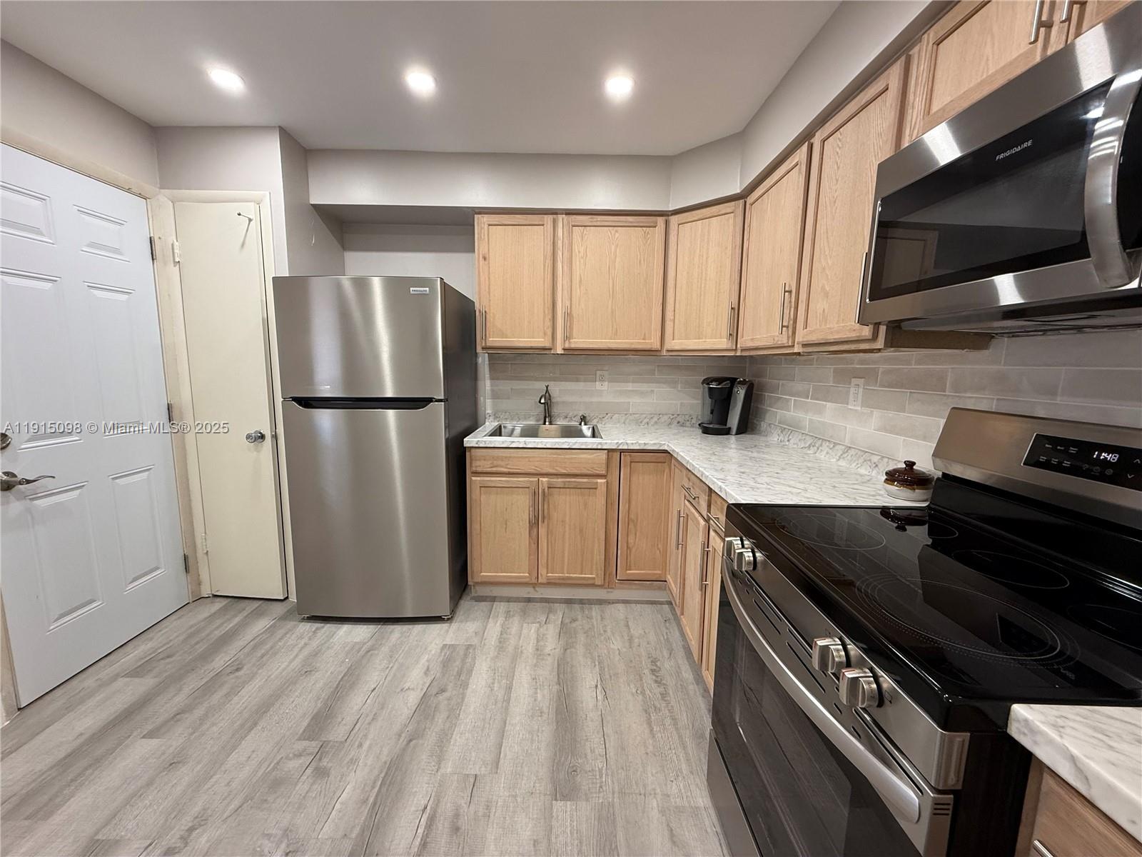 19001 NE 14th Ave #144 Miami, FL 33179