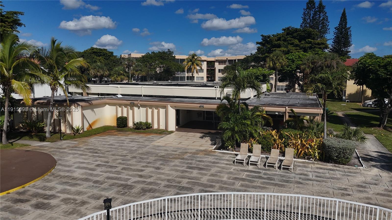 19001 NE 14th Ave #144 Miami, FL 33179