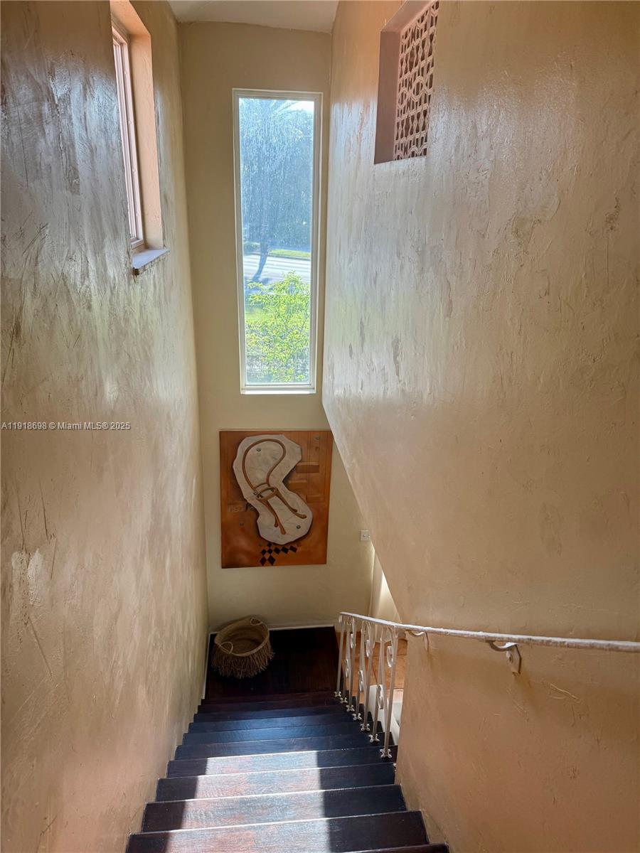 6312 Alton Rd Miami Beach, FL 33141