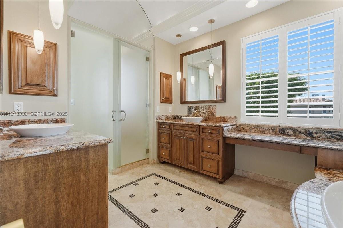 2641 NE 6th St Pompano Beach, FL 33062