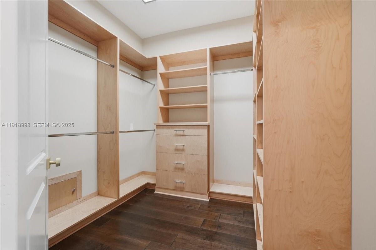 2641 NE 6th St Pompano Beach, FL 33062