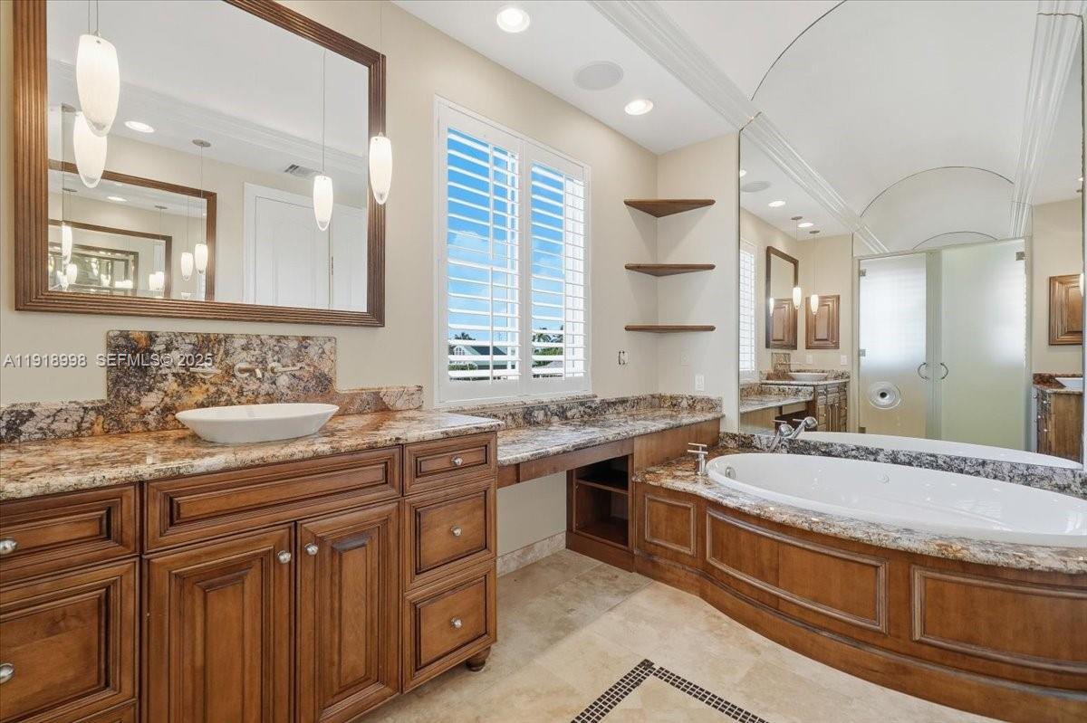 2641 NE 6th St Pompano Beach, FL 33062