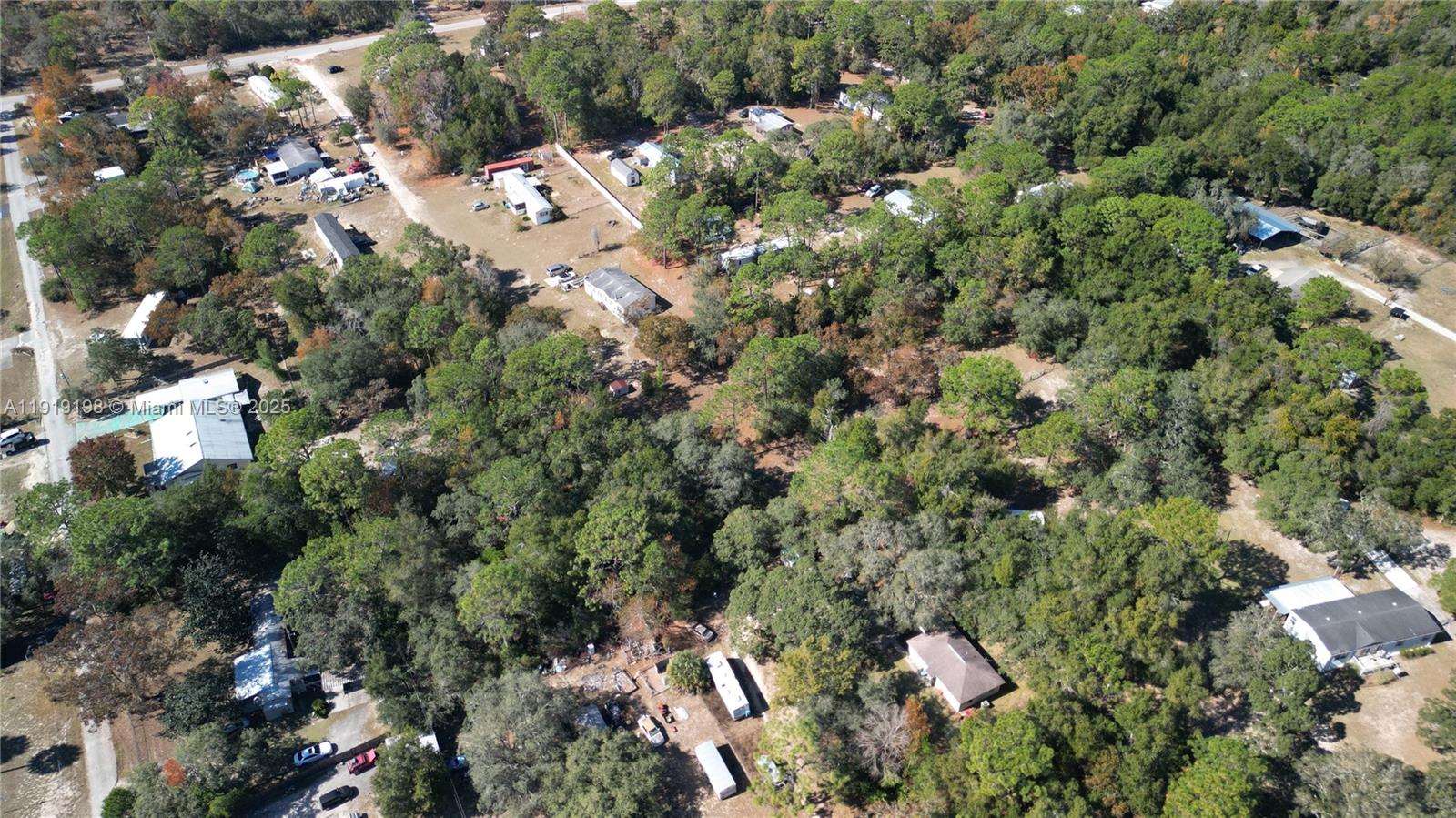 1163 E Canvas Ln Other, FL 34442