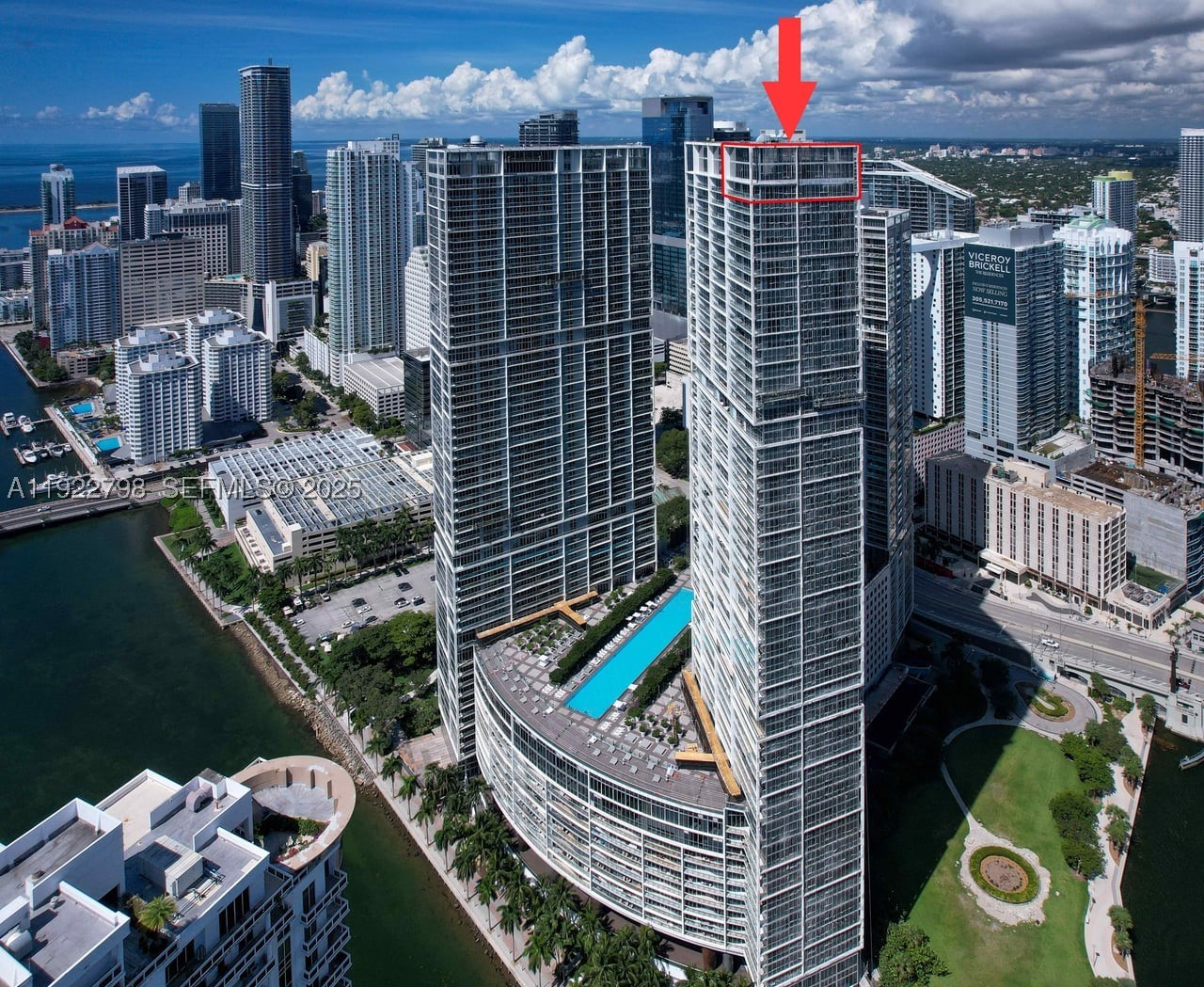 465 Brickell Ave #5701 Miami, FL 33131