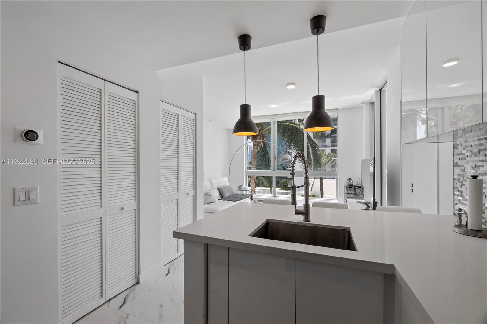 300 S Biscayne Blvd #T-1411