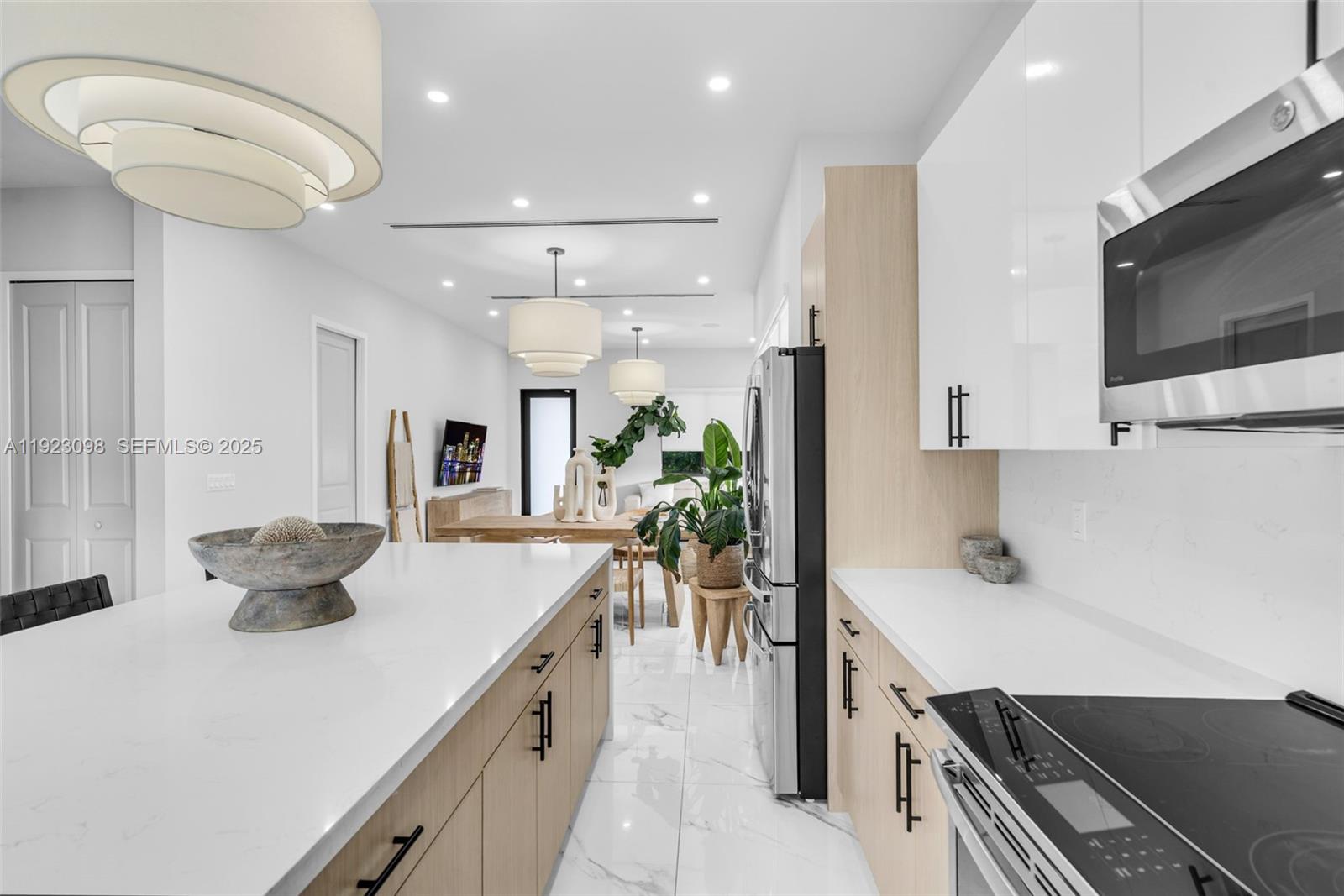 2260 E 9th Ave Hialeah, FL 33013