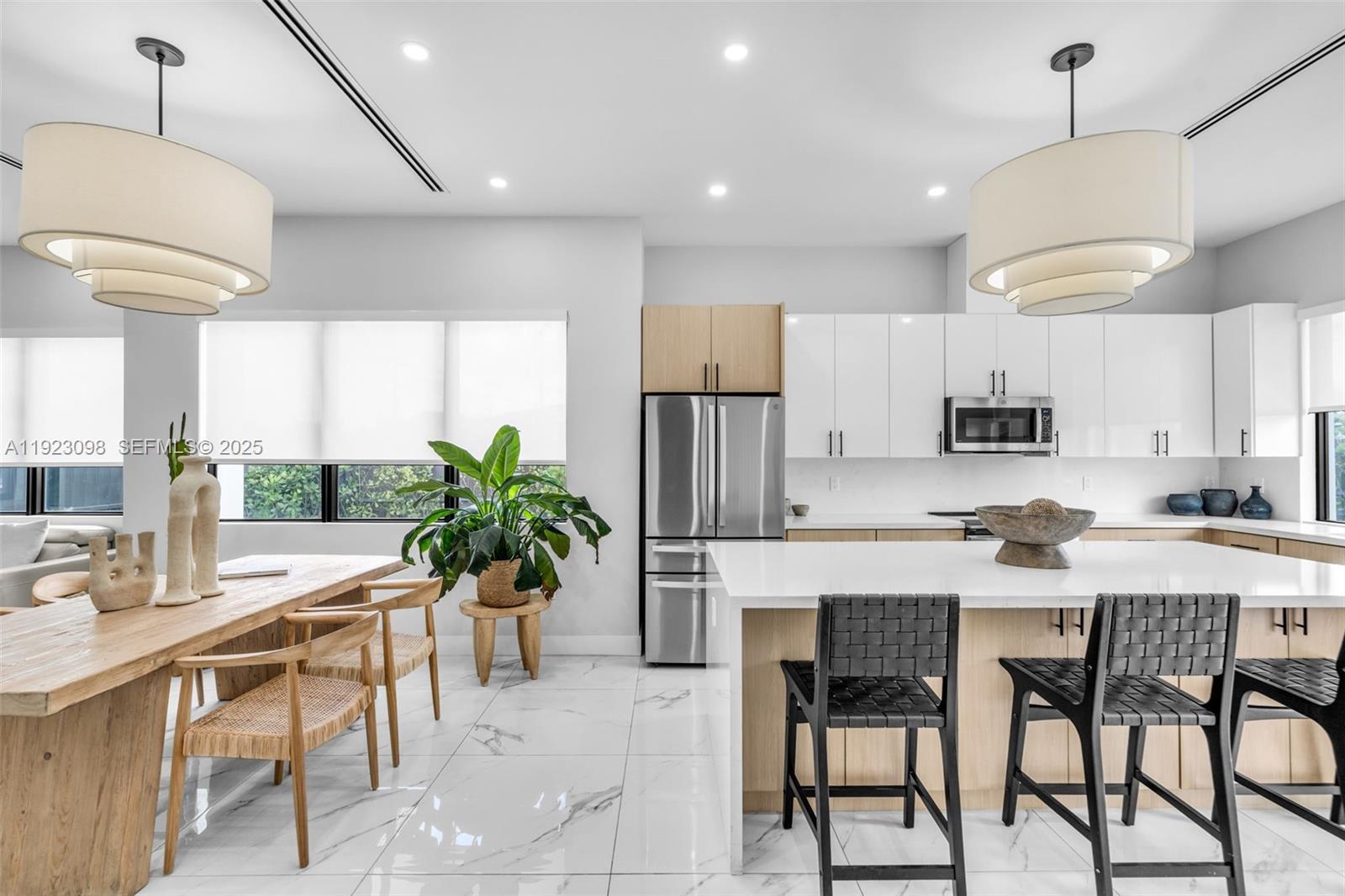 2260 E 9th Ave Hialeah, FL 33013