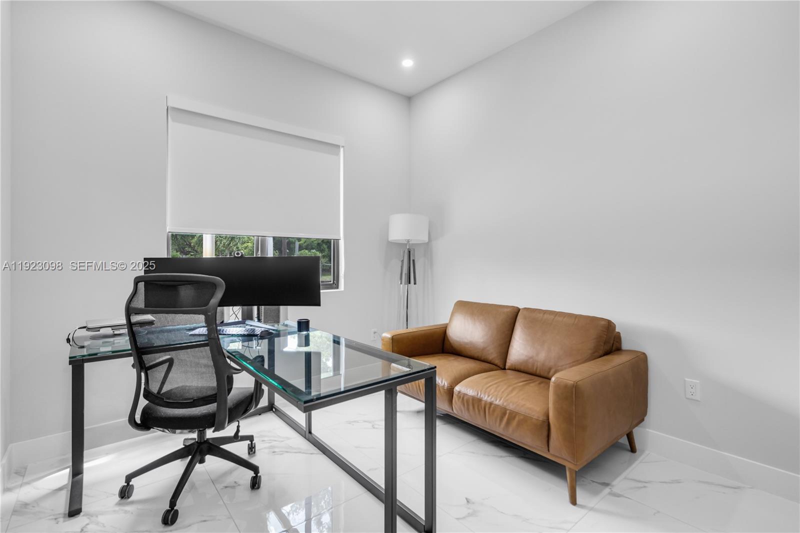 2260 E 9th Ave Hialeah, FL 33013