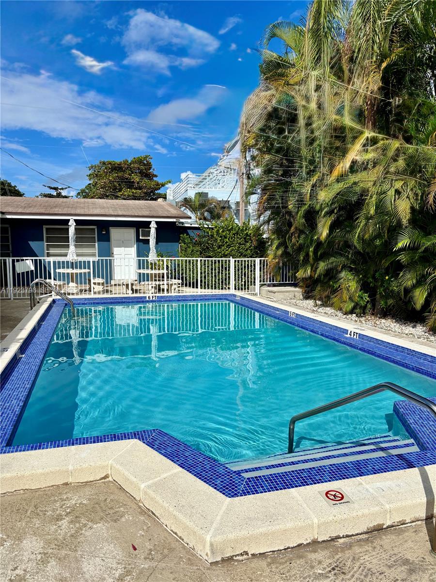 325 Fernwood Rd #5 Key Biscayne, FL 33149