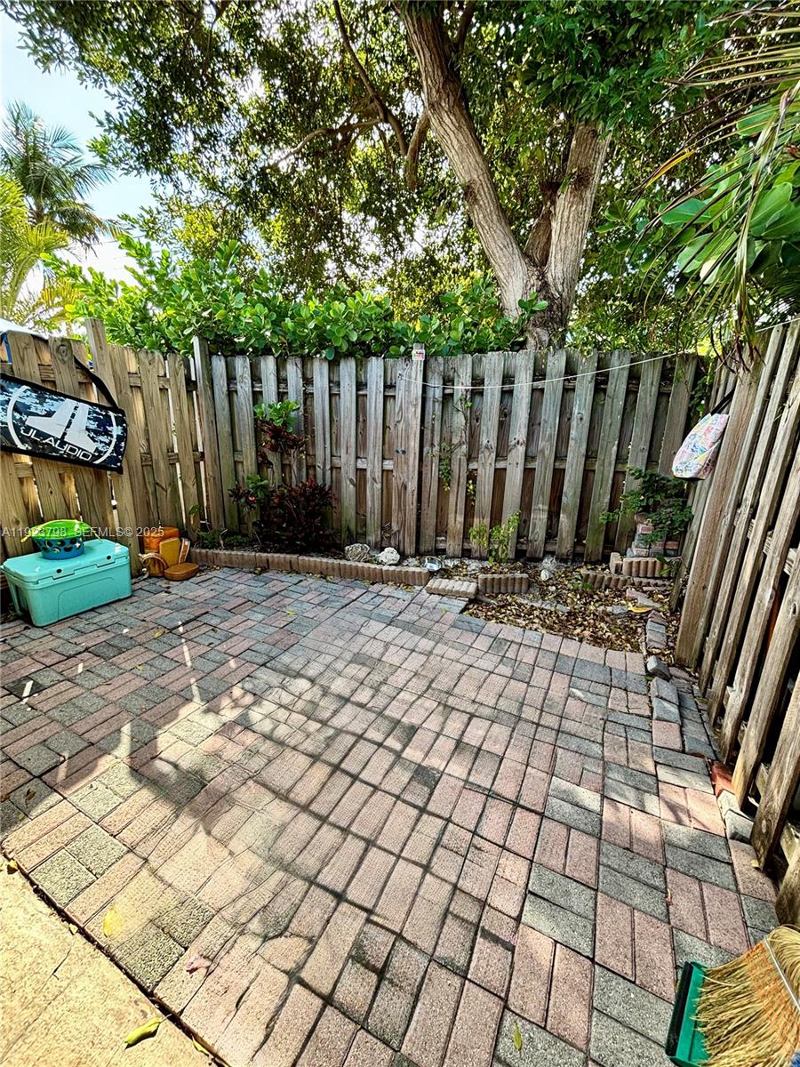 325 Fernwood Rd #5 Key Biscayne, FL 33149