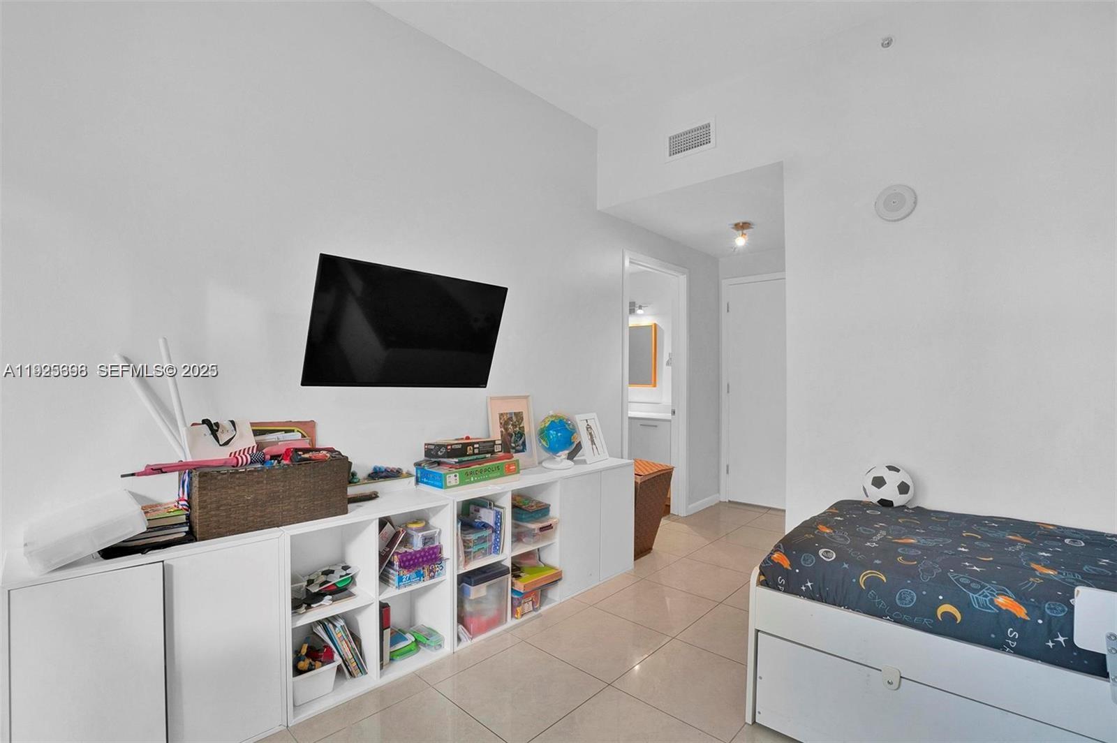 3470 E Coast Ave #H0904 Miami, FL 33137