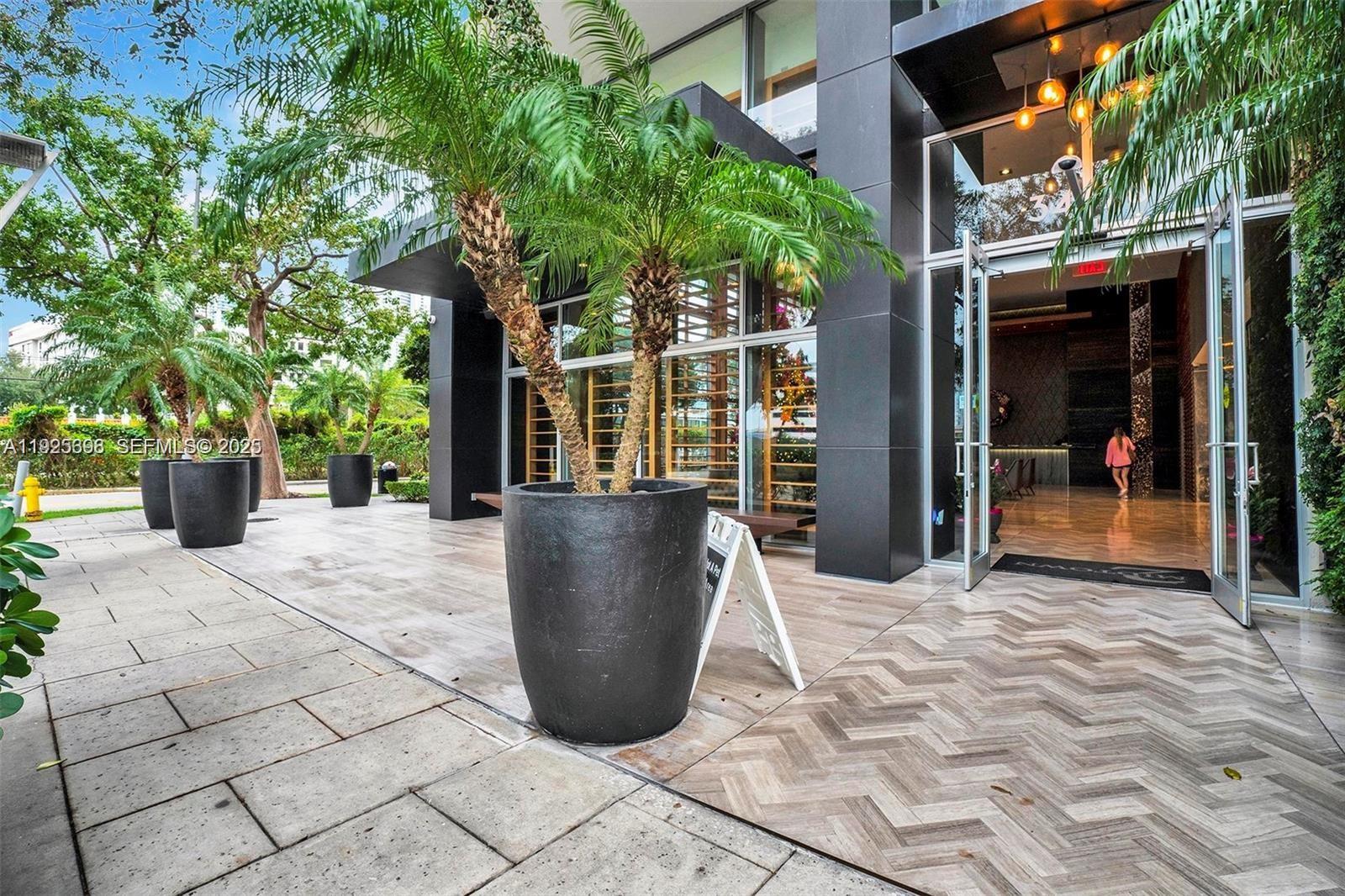 3470 E Coast Ave #H0904 Miami, FL 33137