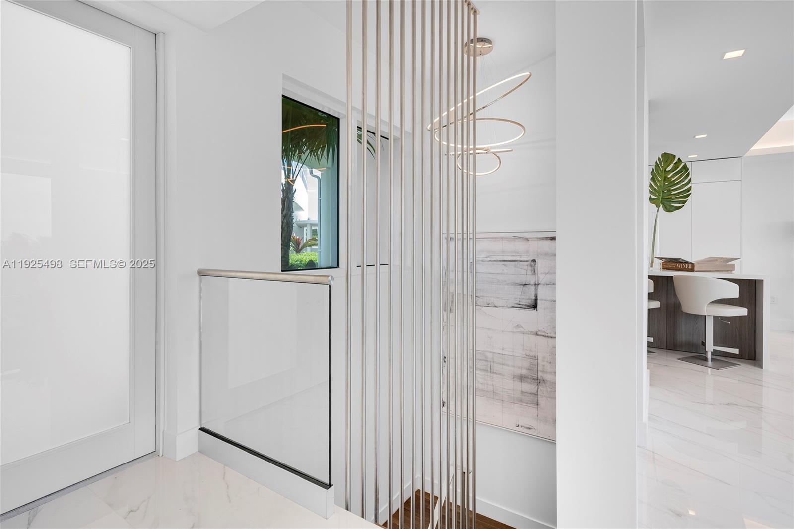 100 S Pointe Dr #TH-13 Miami Beach, FL 33139