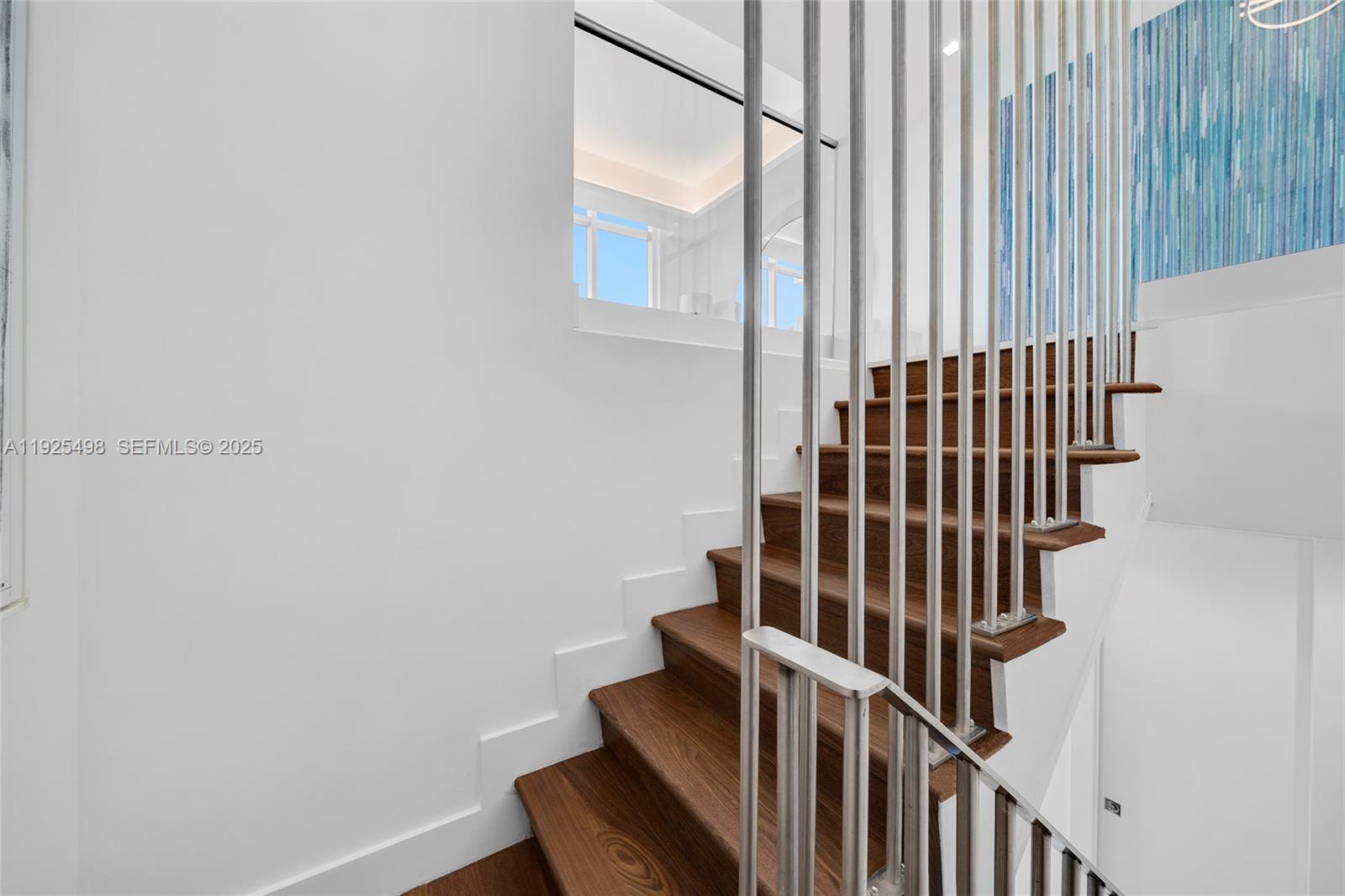 100 S Pointe Dr #TH-13 Miami Beach, FL 33139