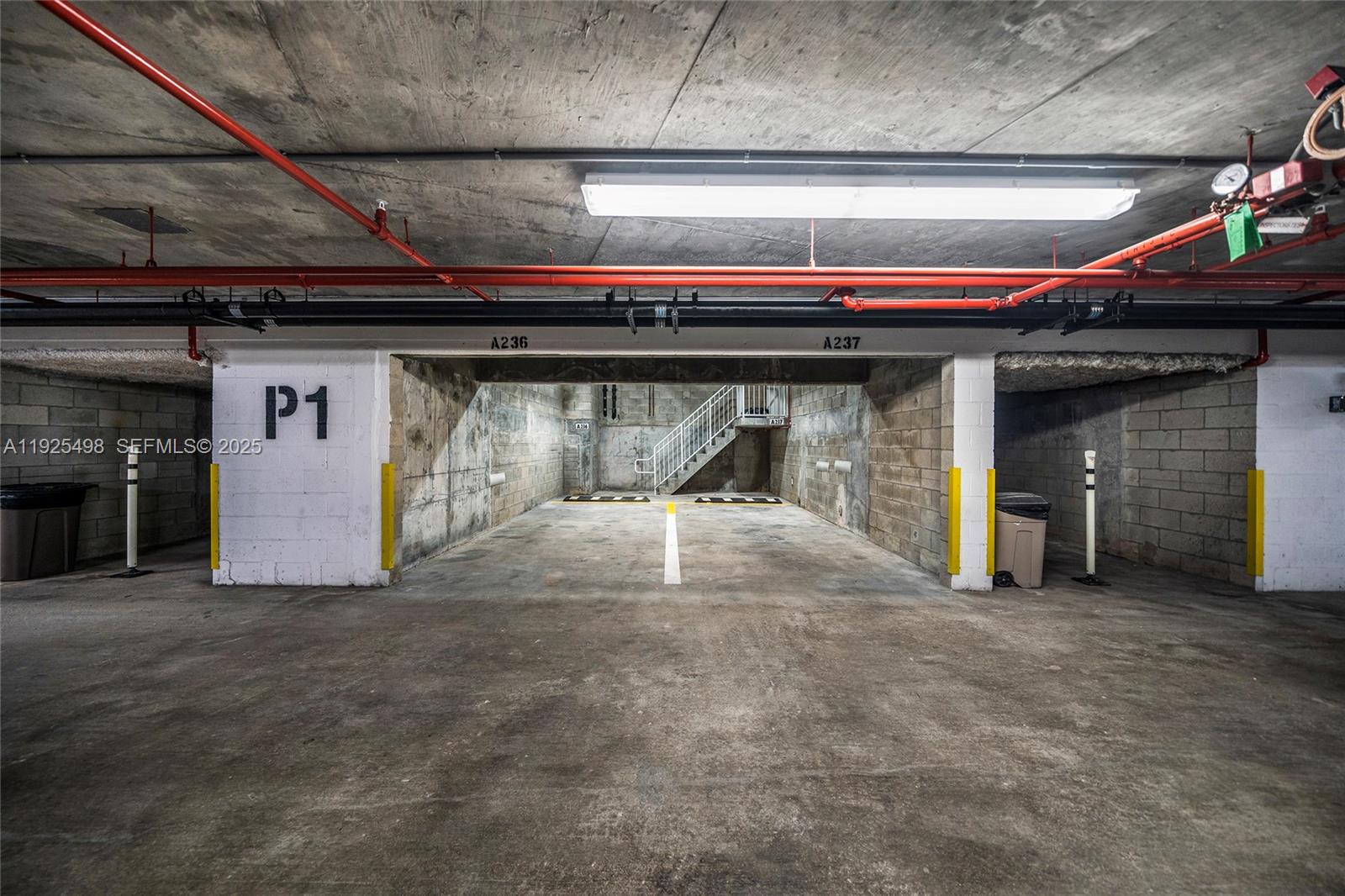 100 S Pointe Dr #TH-13 Miami Beach, FL 33139