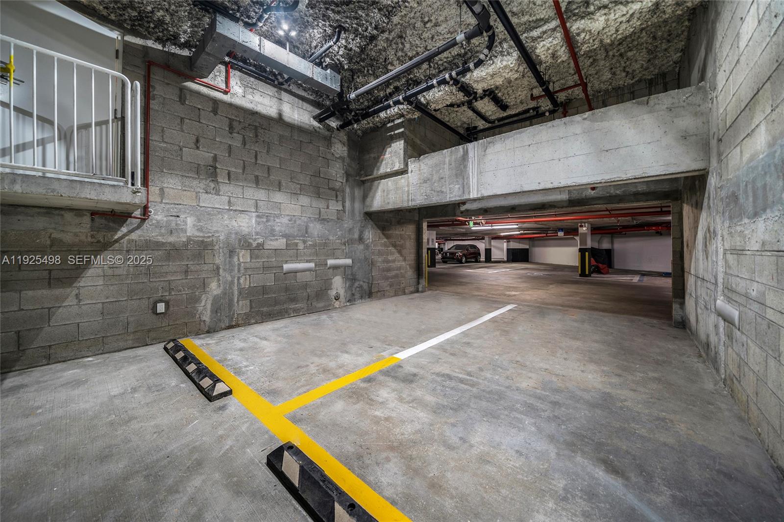 100 S Pointe Dr #TH-13 Miami Beach, FL 33139