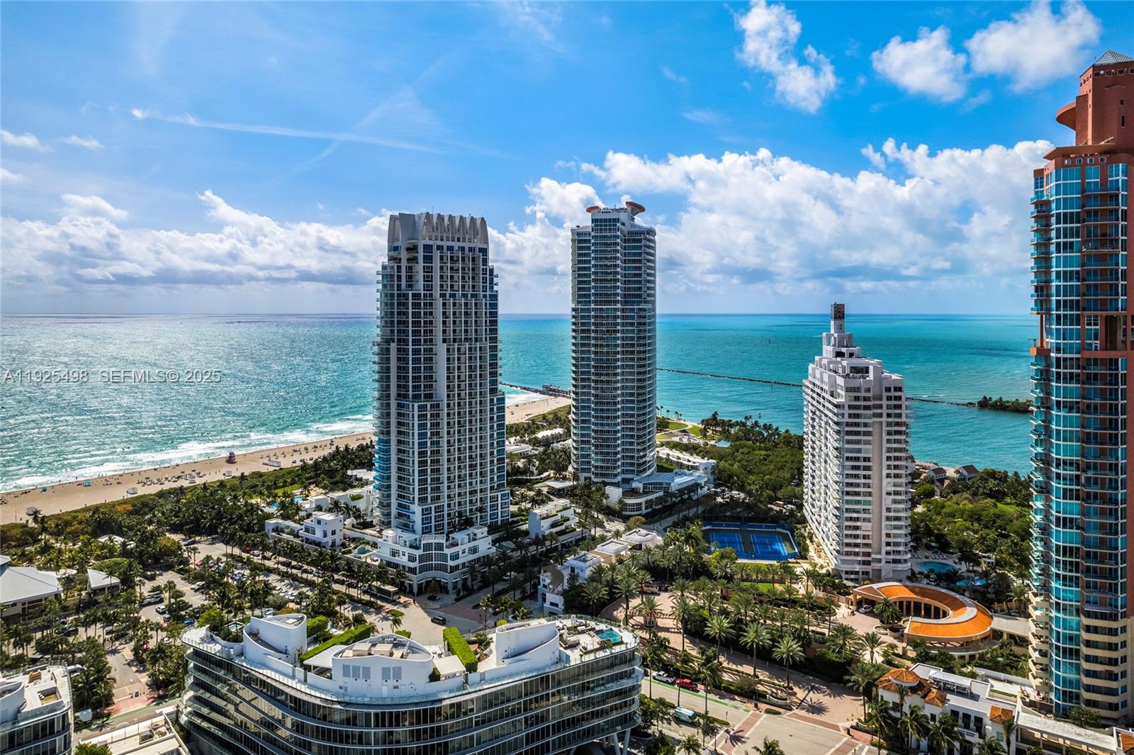 100 S Pointe Dr #TH-13 Miami Beach, FL 33139