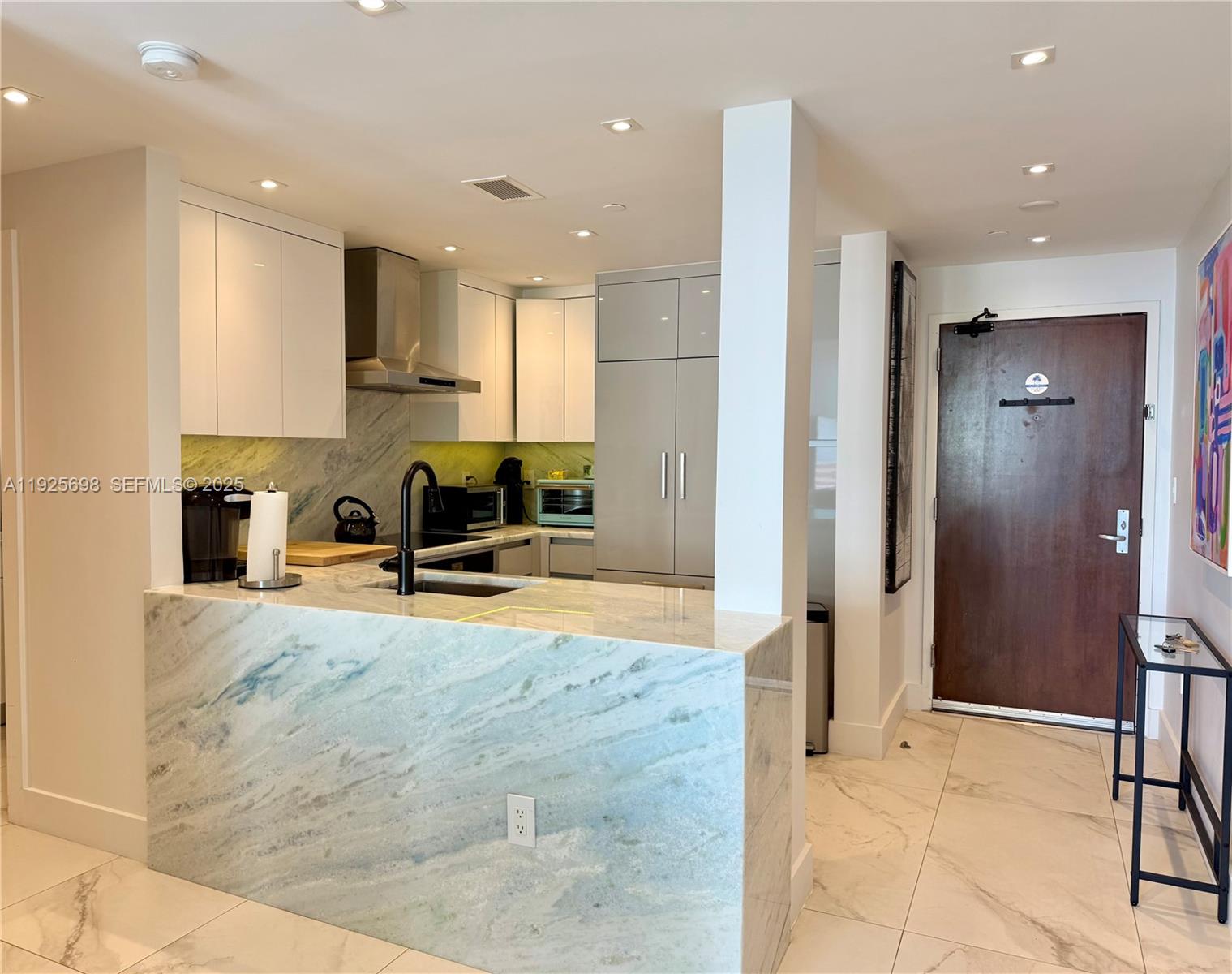 225 Collins Ave #6J Miami Beach, FL 33139