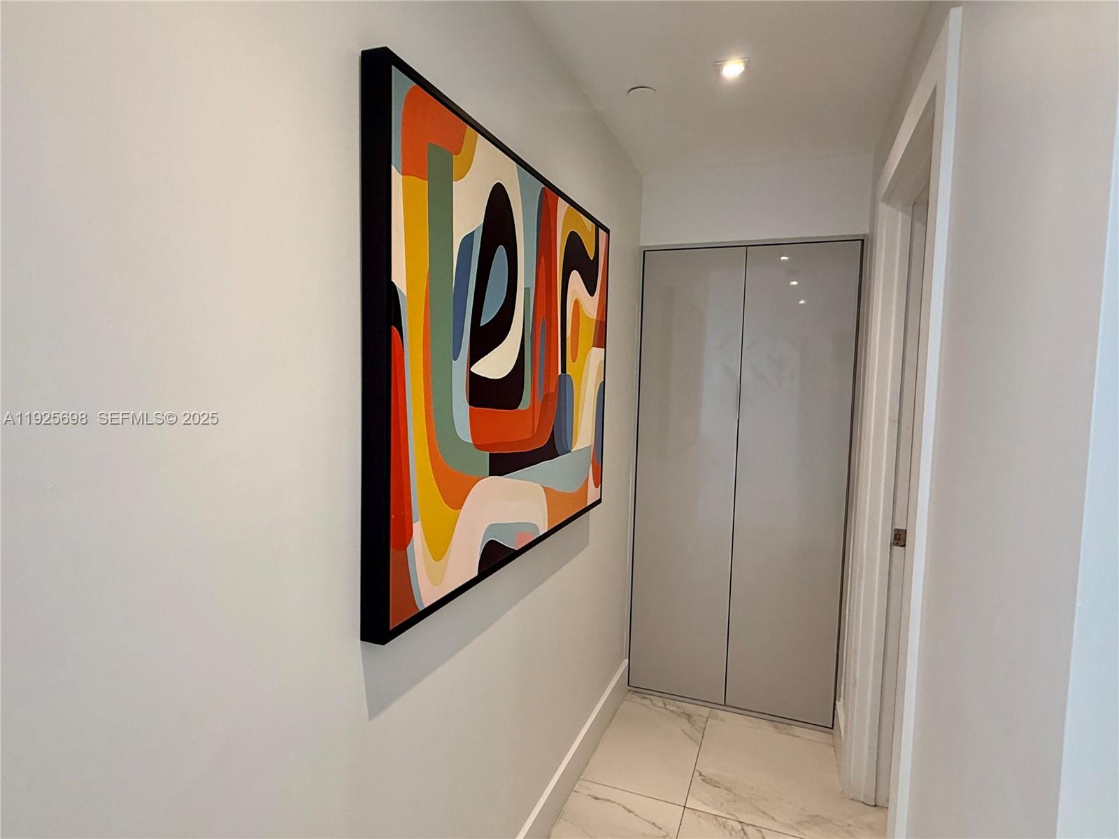 225 Collins Ave #6J Miami Beach, FL 33139