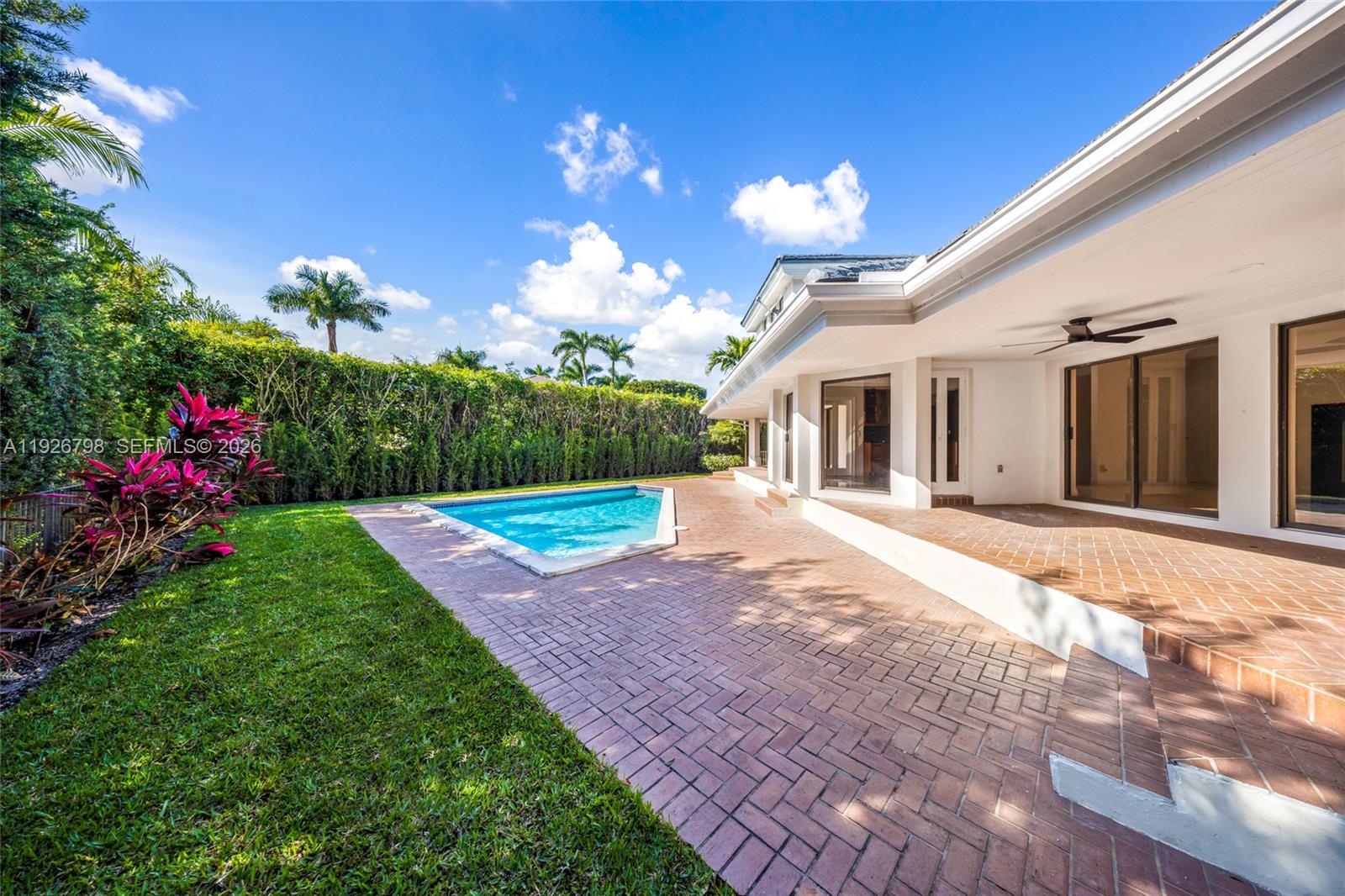 301 Isla Dorada Blvd Coral Gables, FL 33143