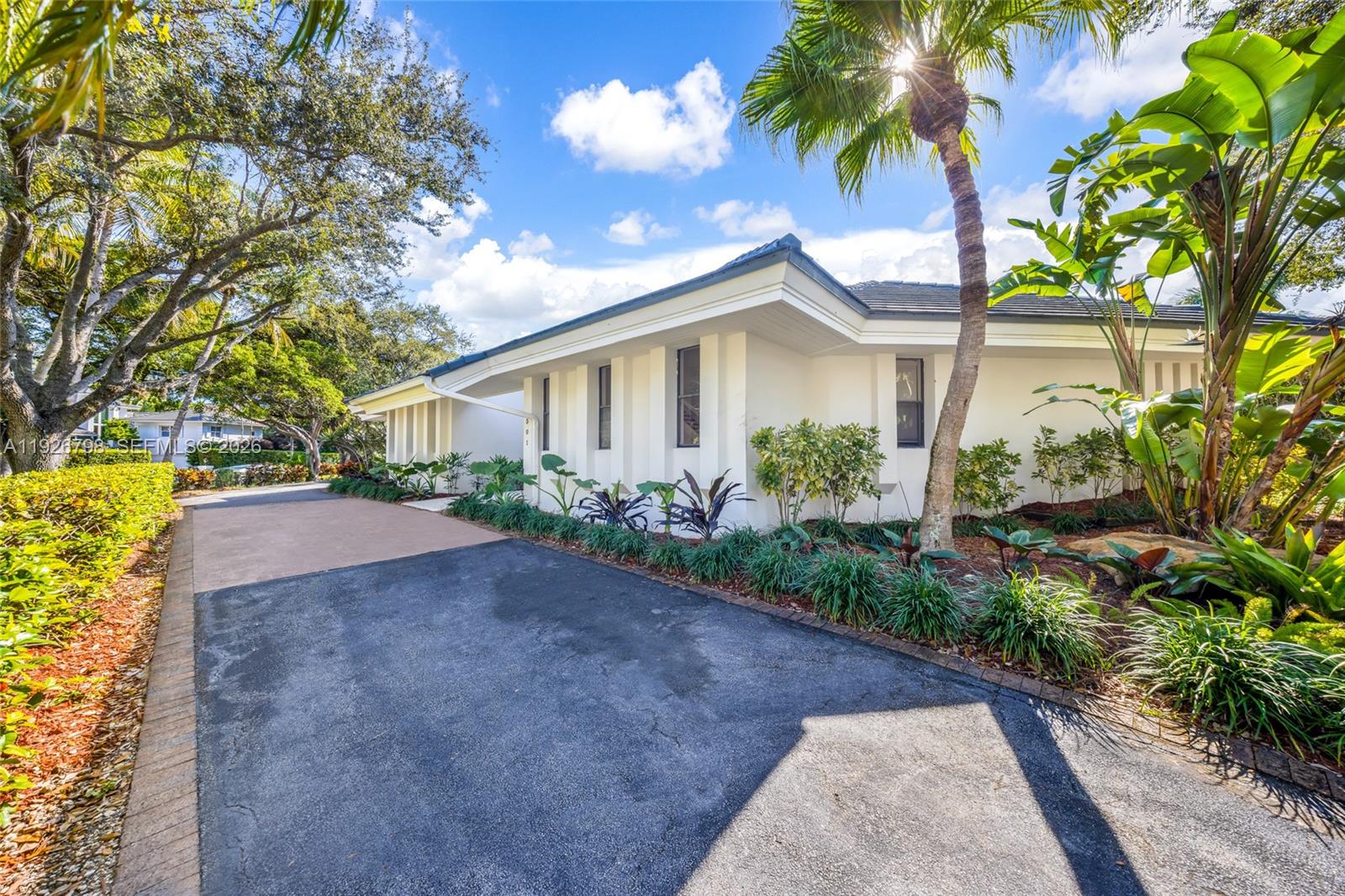 301 Isla Dorada Blvd Coral Gables, FL 33143