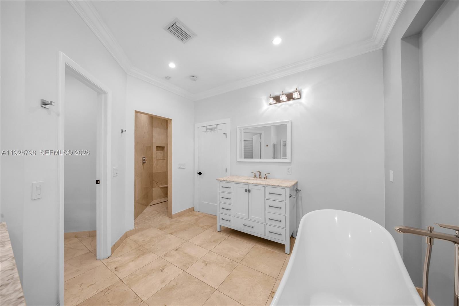 301 Isla Dorada Blvd Coral Gables, FL 33143