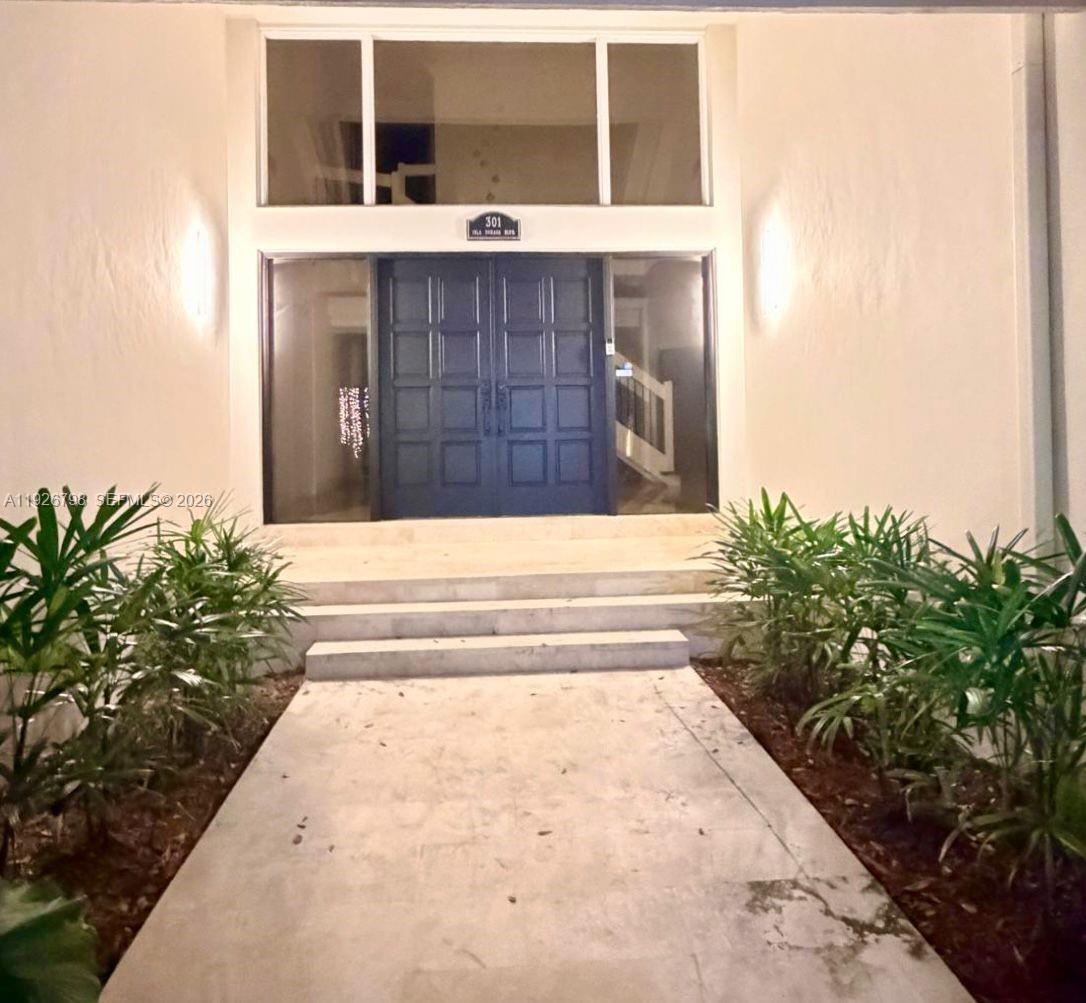 301 Isla Dorada Blvd Coral Gables, FL 33143