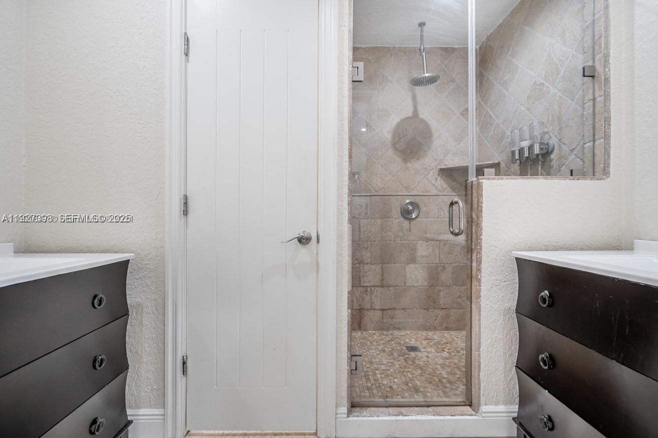 1365 SW 18th St Miami, FL 33145